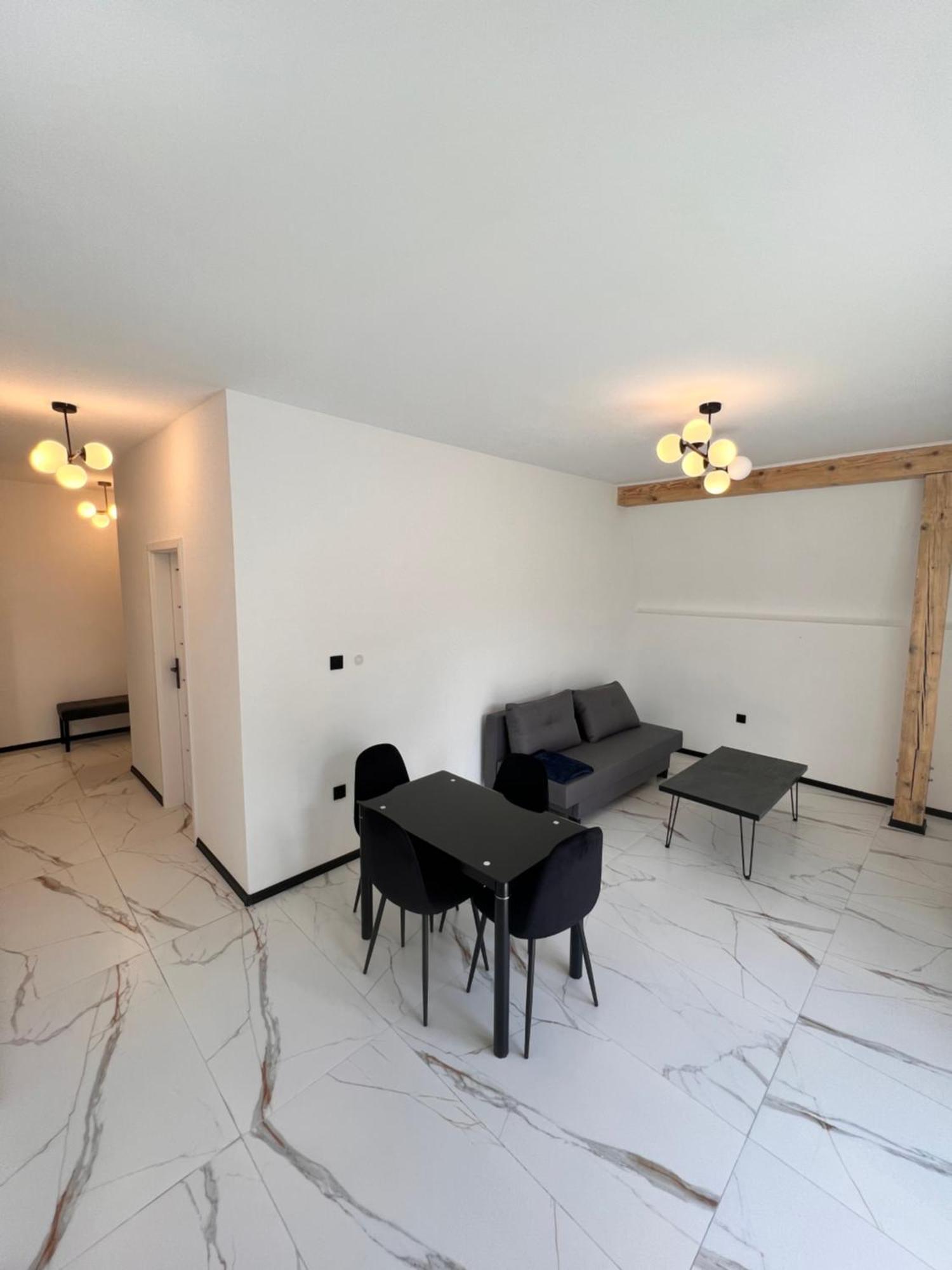 פז'מיסל Dworskiego 74 Apartament 1 מראה חיצוני תמונה